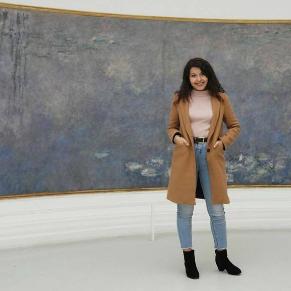 Meet your Posher, Sandra - Picture 1 of 1